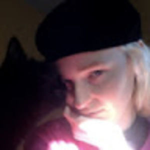 Meet your Posher, Chloe